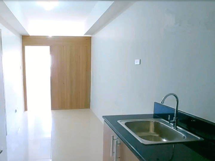 RENT TO OWN Condo near NAIA and MOA - Field Residences
