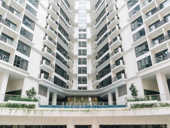 RFO Furnished Penthouse Condo for Sale near BGC The Florence at McKinley Hill Taguig City C5 EDSA