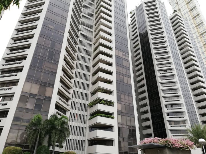 4BR Ritz Towers Condo For Sale Ayala Avenue Makati City