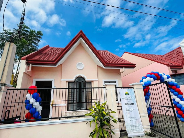 Preselling 3 Bedroom house and lot at Dasmarinas  Cavite near bayan