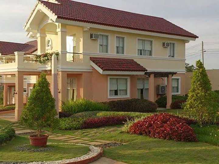 5-bedroom Single Detached House For Sale in Roxas City Capiz