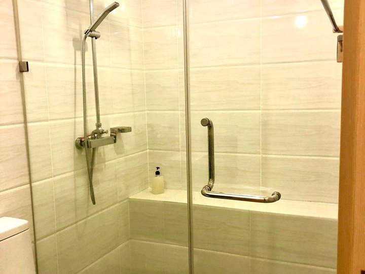 Pre-Owned Furnished 32.00 sqm Studio Residential Condo For Sale in Quezon City High Park Alveo