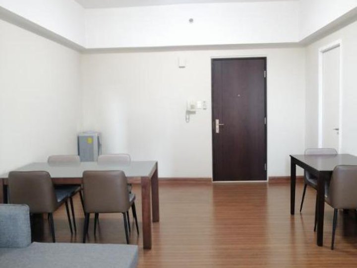 Shang Salcedo Place 2 Bedroom Condominium for Rent