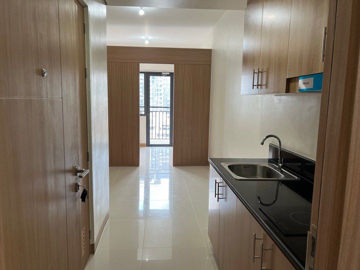 RED RESIDENCES | Makati -  MOVE-IN-NOW