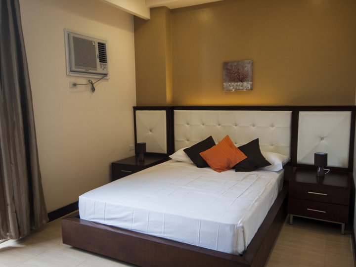 1 Bedroom with bathtub 36 sqm Free Indoor Parking, Free weekly housekeeping, wifi,cable ready