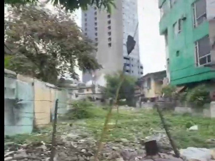 Bare Lot in Poblacion, Mandaluyong For SALE