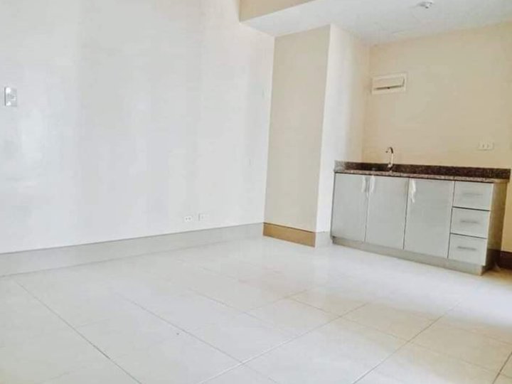 RFO 2 Bedroom Condo in San Juan City near New Manila Broadway Centrum