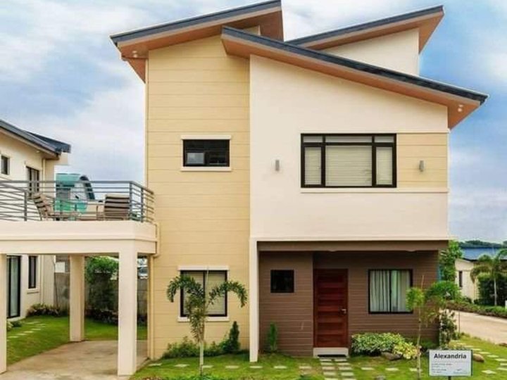 Pre-selling 5bedroom Single Attached House For Sale in Marilao Bulacan