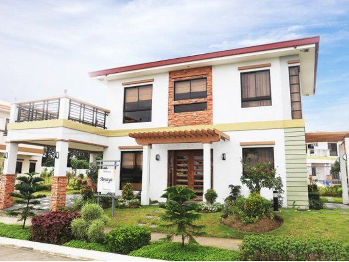4-bedroom Single Attached House For Sale in Calamba Laguna