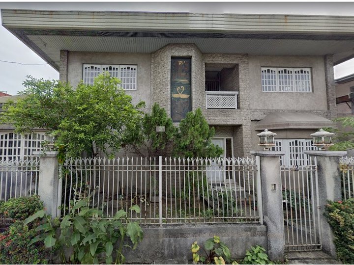 2 STOREY OLD HOUSE & LOT FOR SALE INFRONT PLAZA RIZAL IN PASIG CITY