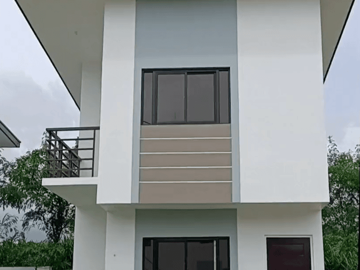 House and Lot with 4 Bedrooms  for Sale along Laguna Bvld- Nuvali Road