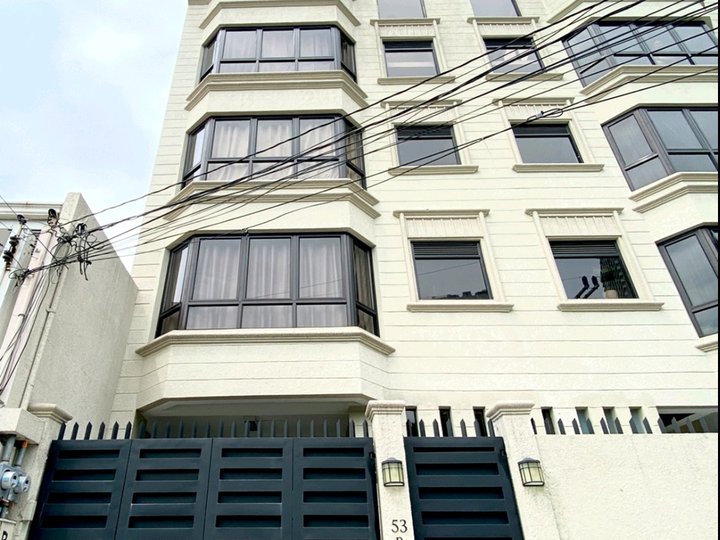 4Bedroom House in Kapitolyo Pasig with View