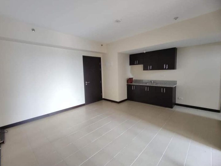 Ready For Occupancy Discounted 38.00 sqm 2-bedroom Residential Condo Rent-to-own in Makati