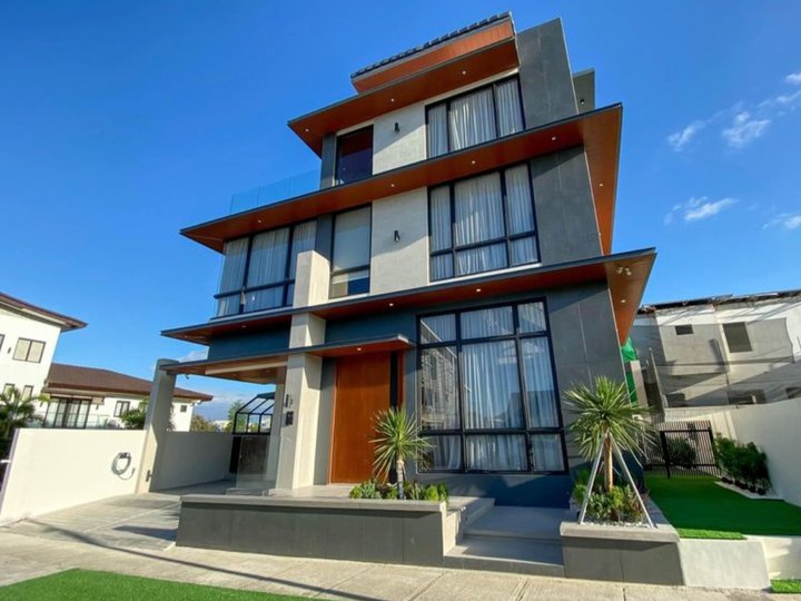 Cozy House For sale in SOUTHFORBES SILANG Cavite