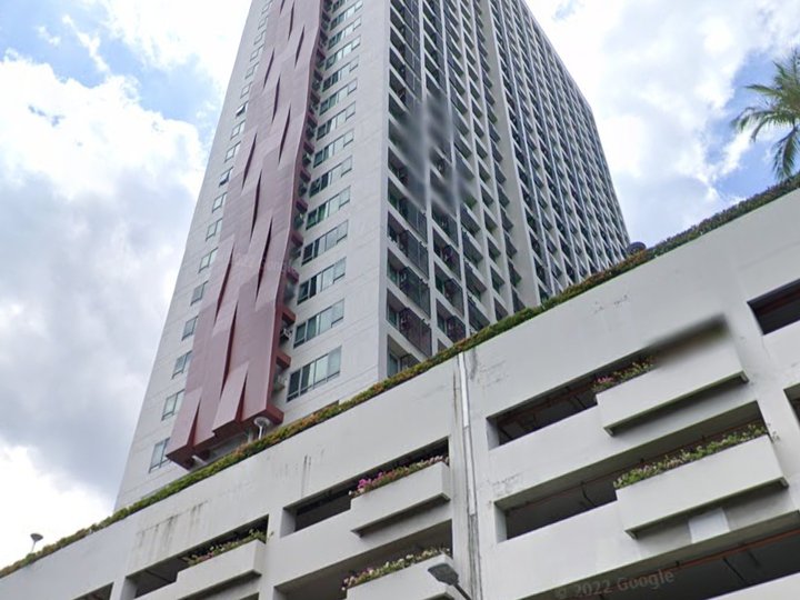 Re-Sale 2Br Condo near in St.Lukes Quezon City