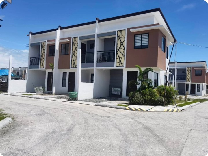 3 Bedrooms Townhouse in Imus Cavite