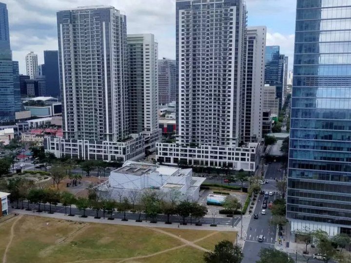 Trion Tower BGC Condo for Sale