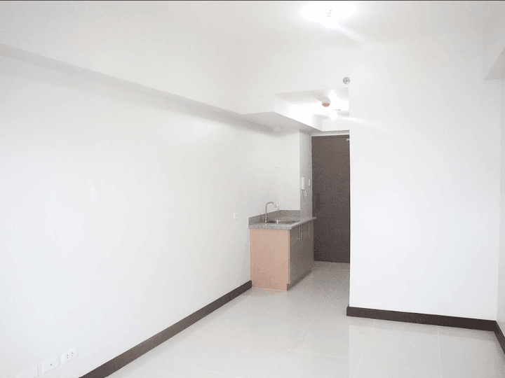 Condo for sale in pasay studio type near World Trade Center