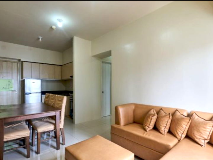 Spacious 2 Bedrooms with Parking in Uptown Area BGC Taguig for lease