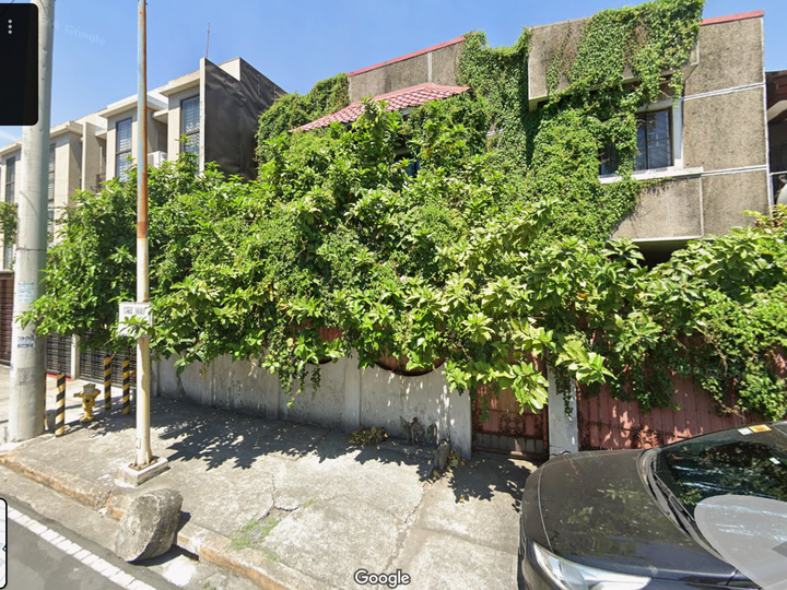 Prime Location House and Lot (dilapidated) in Mandaluyong near Boni Avenue, Metro Manila