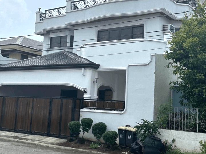 6-bedroom House For Sale in BF Homes Paranaque Metro Manila