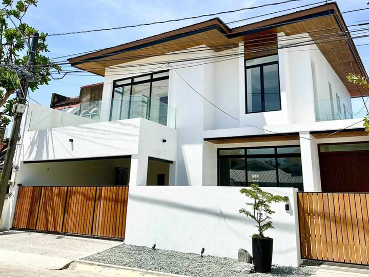 Contemporary 4-Bedroom House for Sale in Classic Homes Pilar Village ...