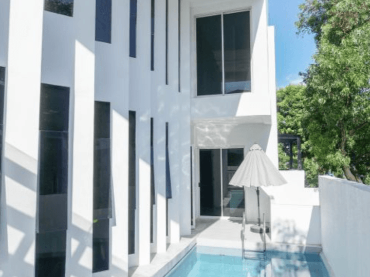 3 Bedroom House and Lot for Sale in Mckinley Hill