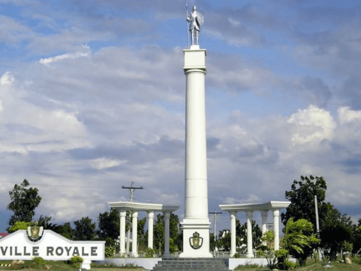 LOT FOR SALE IN BACOLOD NEGROS OCCIDENTAL MANVILLE ROYALE RUSH