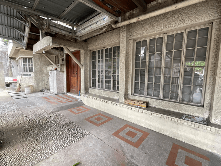 White Plains Compound Lot with Old Structure in Quezon City for Sale