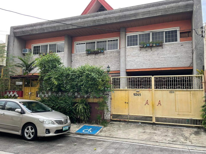 5 Bedroom House for Sale in San Antonio Village Makati