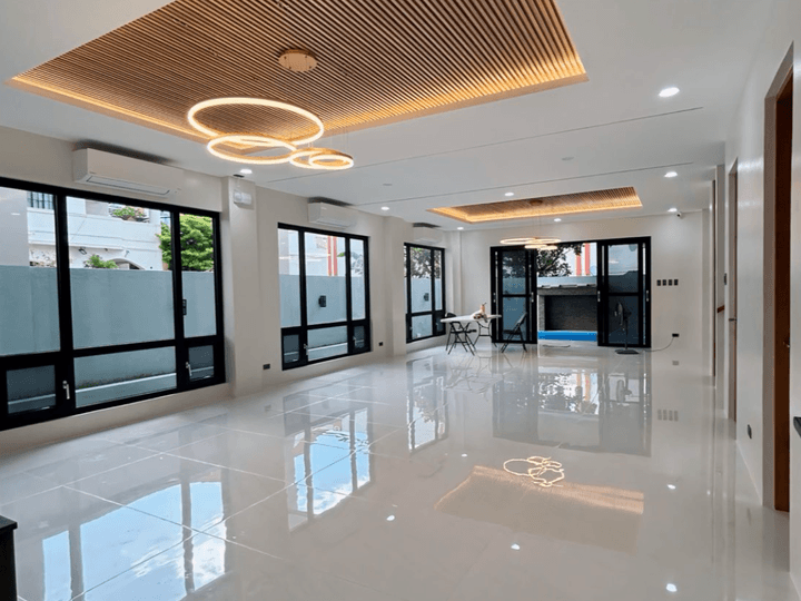 Available FOR SALE ,Brand New 6-Bedroom House in Tierra Nueva Village, Alabang, Muntinlupa