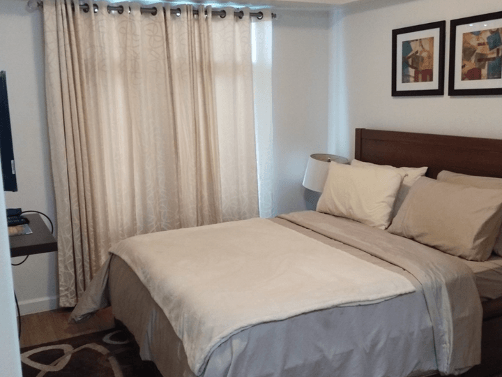 1-Bedroom Condo Unit for Sale in Red Oak Two Serendra BGC