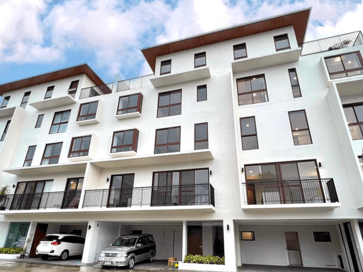 Townhouse for Sale in Quezon City Near New Manila