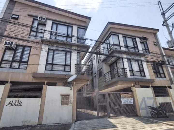 3 Bedroom Townhouse for Sale in Sikatuna Village Quezon City