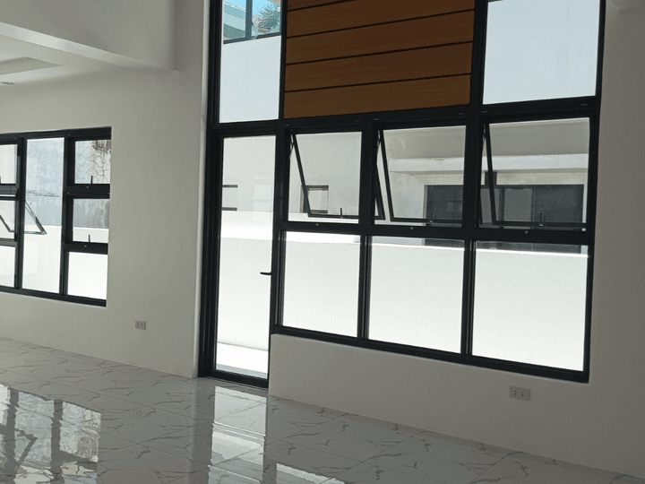 4 BR House and Lot in Marcelo Green Village, Paranaque