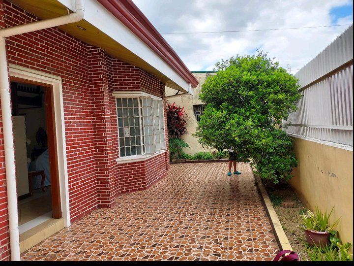 Pre-Owned 3-bedroom Single Attached House For Sale