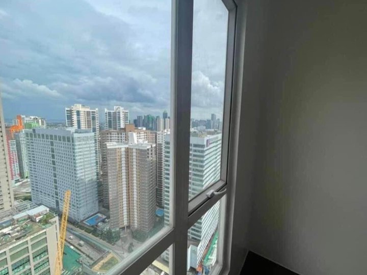 50.32 sqm 1-bedroom Condo For Sale in Pioneer Mandaluyong Metro Manila