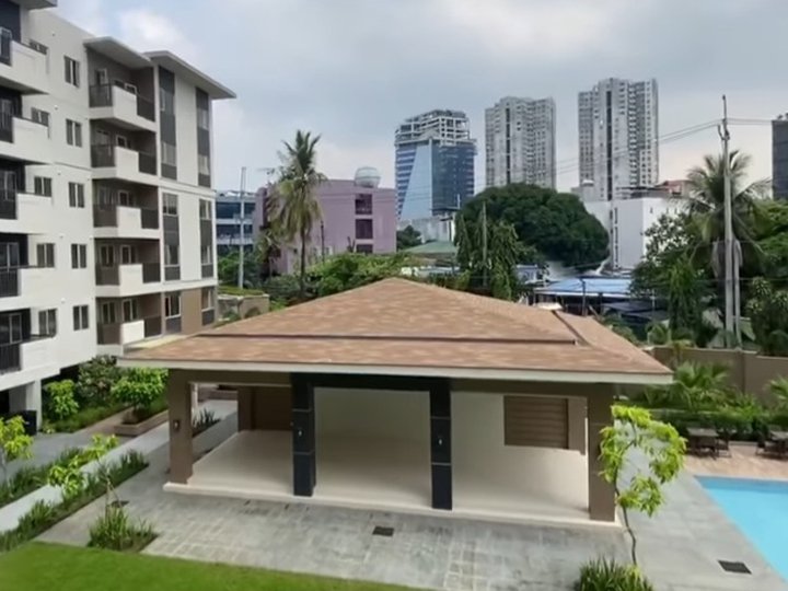 52 sqm 2-bedroom Apartment- Condo For Sale in Makati Metro Manila