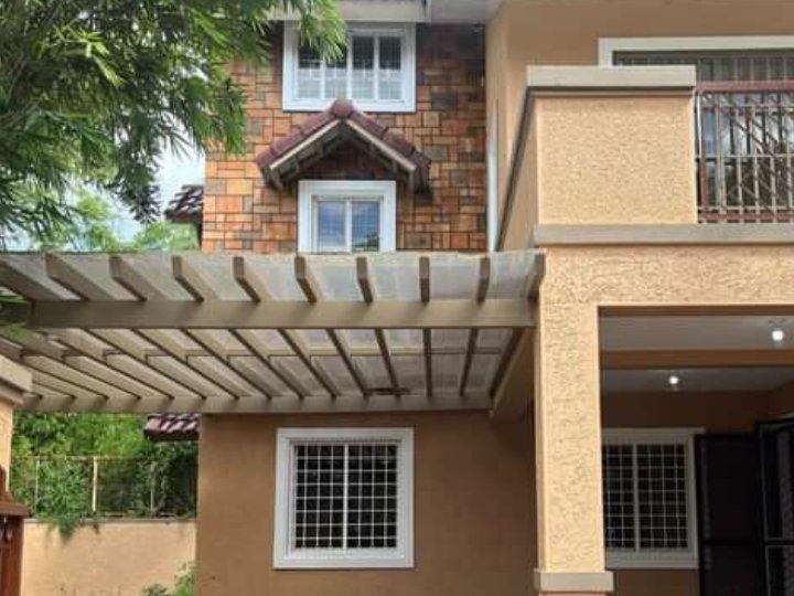 5-bedroom Single Attached House For Sale in Imus Cavite