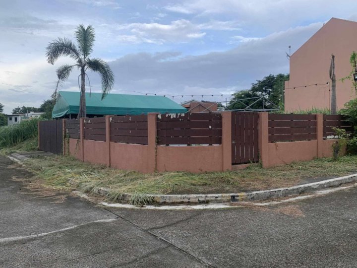 149sqm CORNER  LOT near De La Salle Canlubang. Binan Laguna