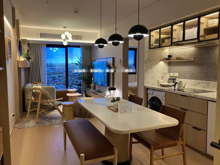Pasig City Living: 1-BR High-End Residential Condo Unit For Sale - LAYA Shang
