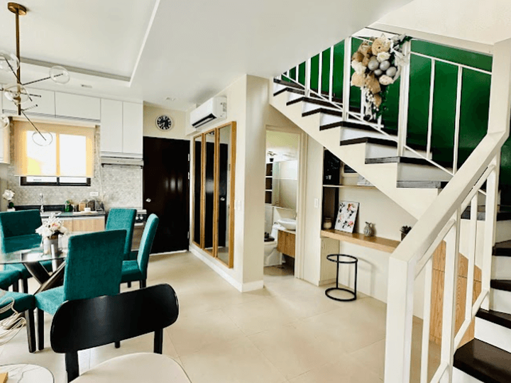 Avilable For Sale , High-End Design 4-bedroom House and Lot in Imus Cavite