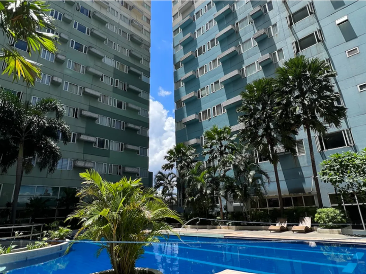 Ridgewood Tower condo in Taguig SM Aura McKinley PEMBO