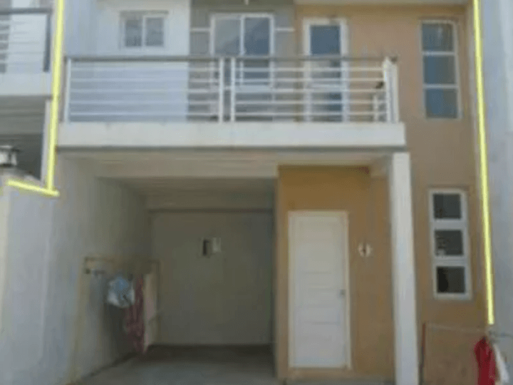 Villas Del Pueblo Subd in Batangas Buli Elementary School Sta. Teresita National HighSchool