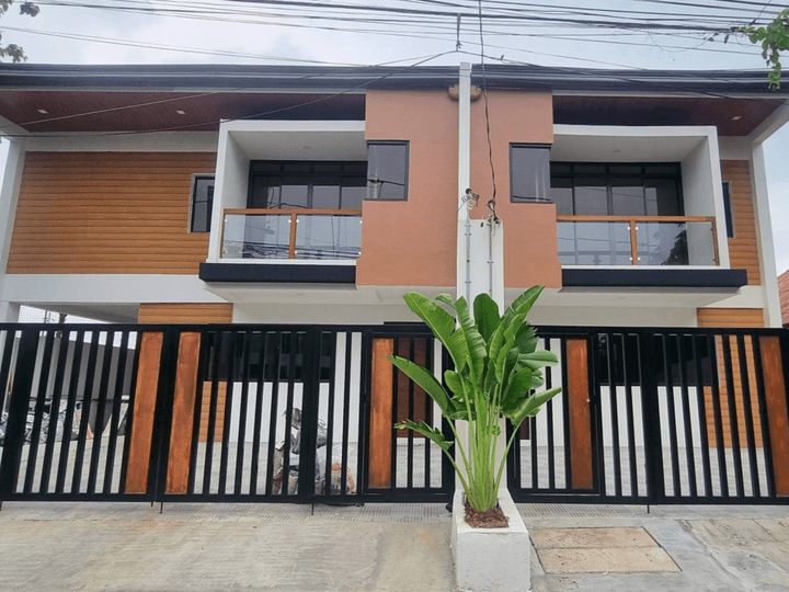 Bedroom Townhouse for Sale in BF Resort Village, Las Pinas
