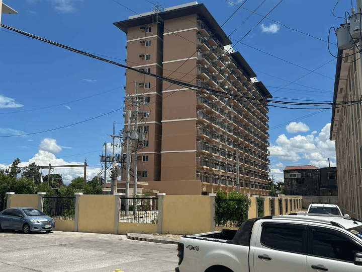 Affordable 1 BR Unit With Balcony  For Rent in Las Pinas