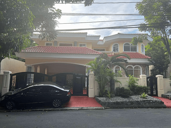 5-Bedroom House and Lot for Sale in Brgy. Cupang, Muntinlupa
