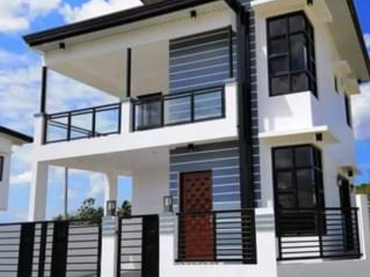 PRE SELLING HOUSE AND LOT IN DARASA TANAUAN AND LIPA BATANGAS [House