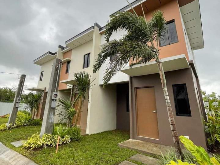 TOWNHOUSE FOR SALE IN THE VILLAGES AT LIPA BY ABOITIZ LAND [House and