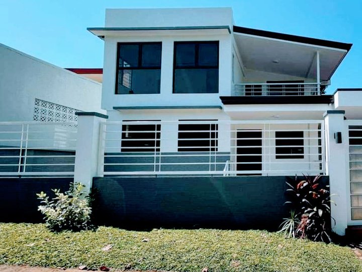 BF Homes Don Antonio Heights Commonwealth Quezon City h [House and Lot